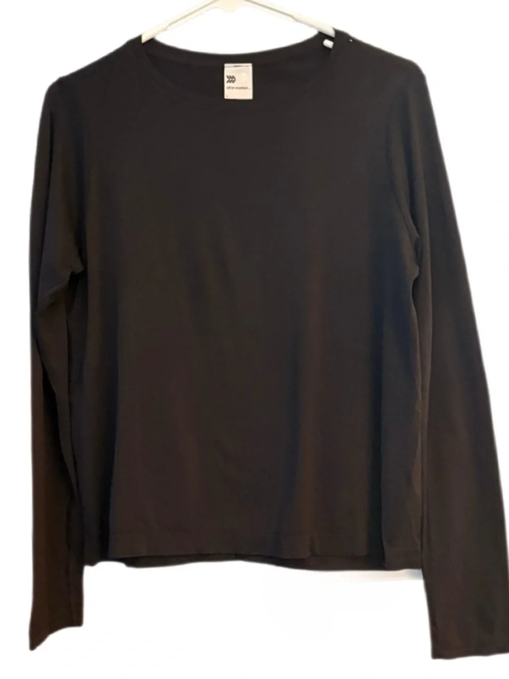 All in Motion Black Long Sleeve Athletic Top Size L NWT